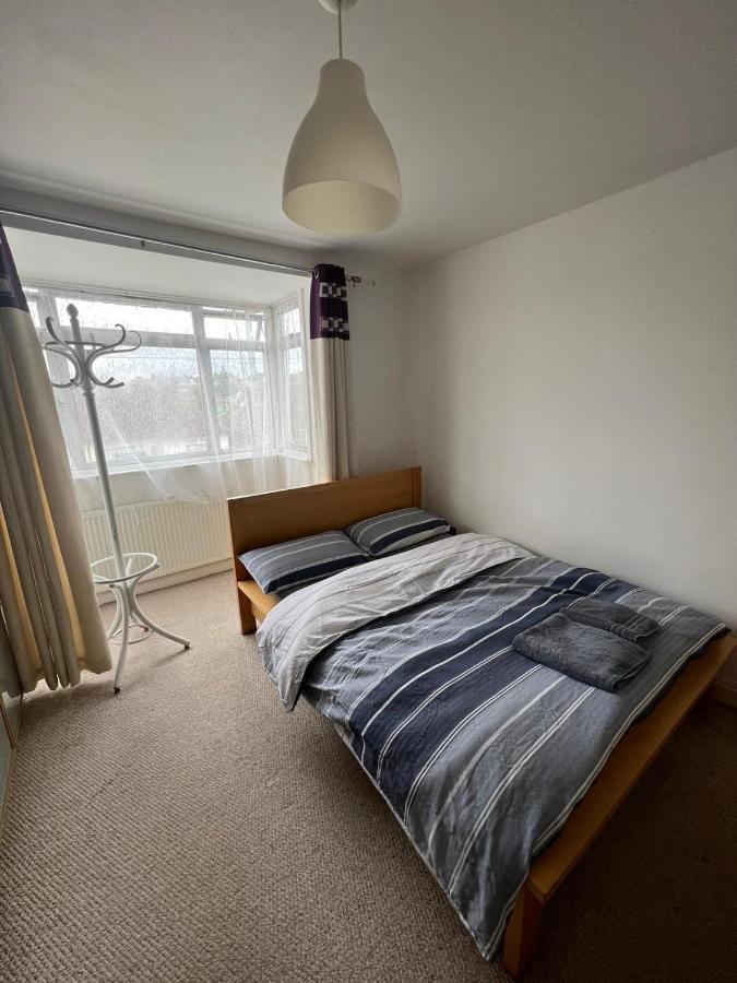 Lovely Double Room Gravesend Exterior photo