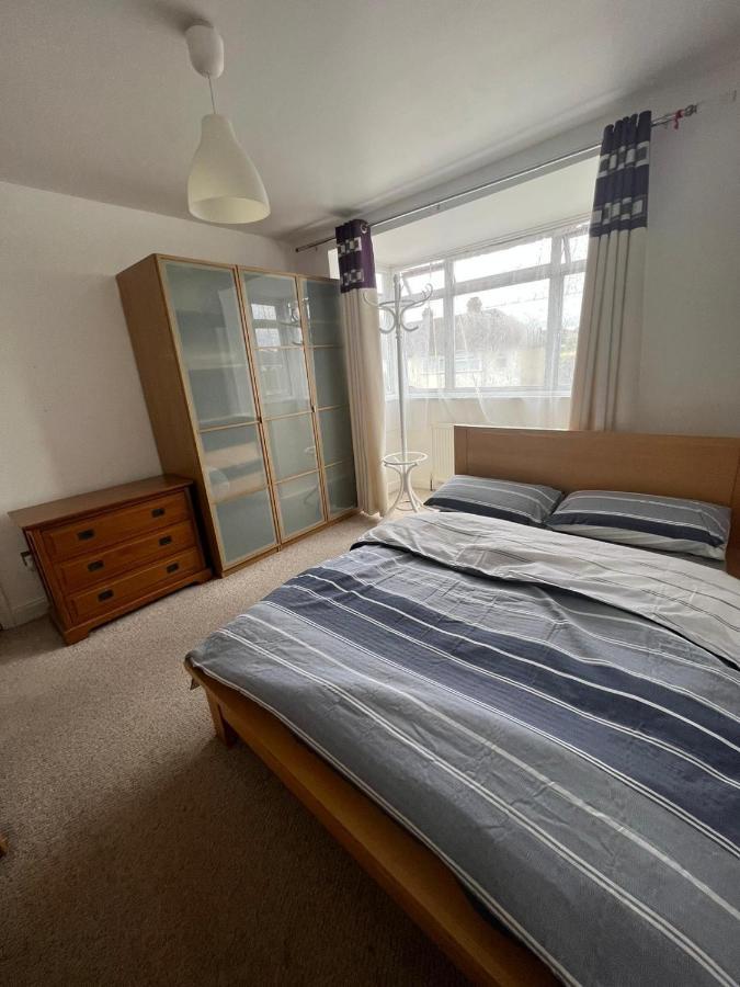 Lovely Double Room Gravesend Exterior photo